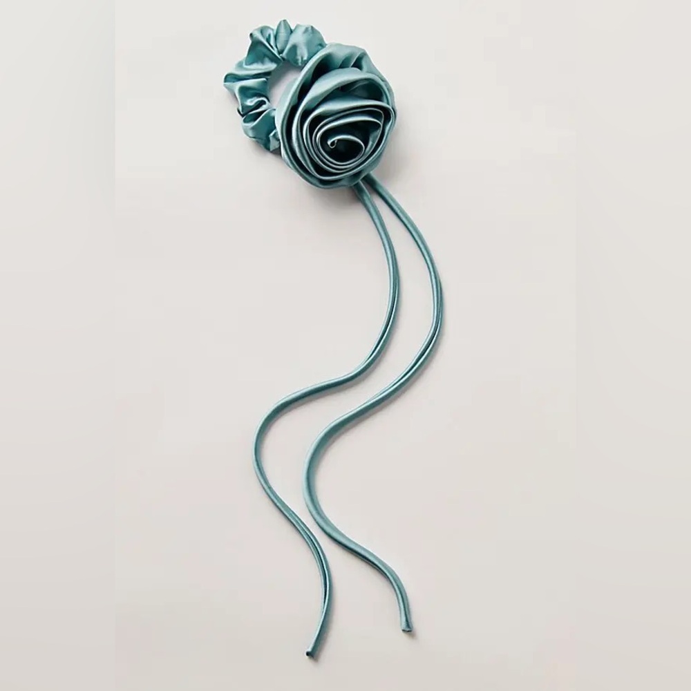 FREE PEOPLE Regal Beauty Flower Scrunchie Teal